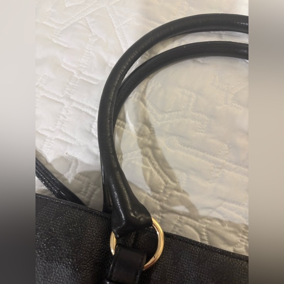 MICHAEL KORS BLACK Shoulder Bag EUC gold MK pendant - Picture 13 of 15